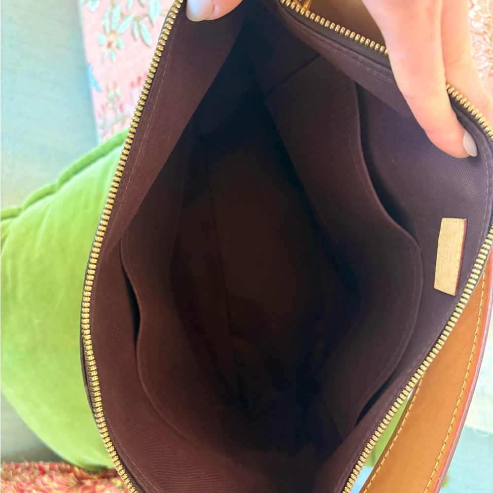 Louis Vuitton Monogram Canvas Shoulder Bag with Tan Trim - Picture 9 of 15